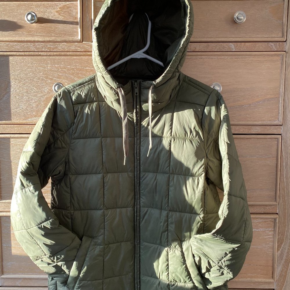 Gap Lightweight Recycled Puffer Coat